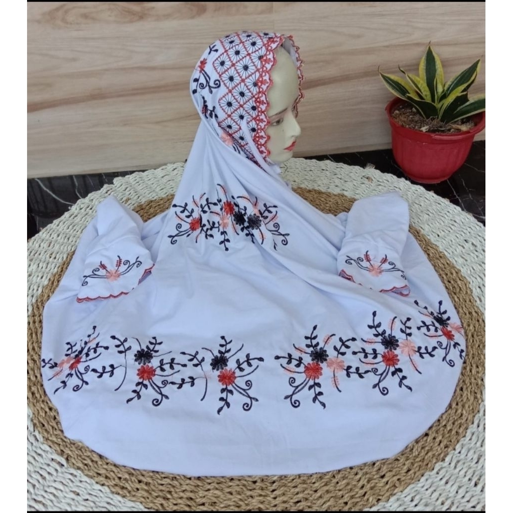 Mukena Potongan Rayon Putih Motif Bunga  Dewasa Remaja Terbaru
