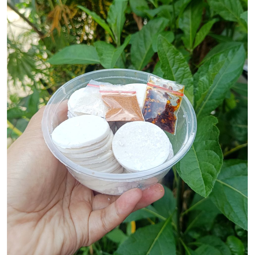 

Cireng Koin Cikur 400ml isi 60-75 Pcs bumbu cabei bubuk, bumbu asin dan chili oil