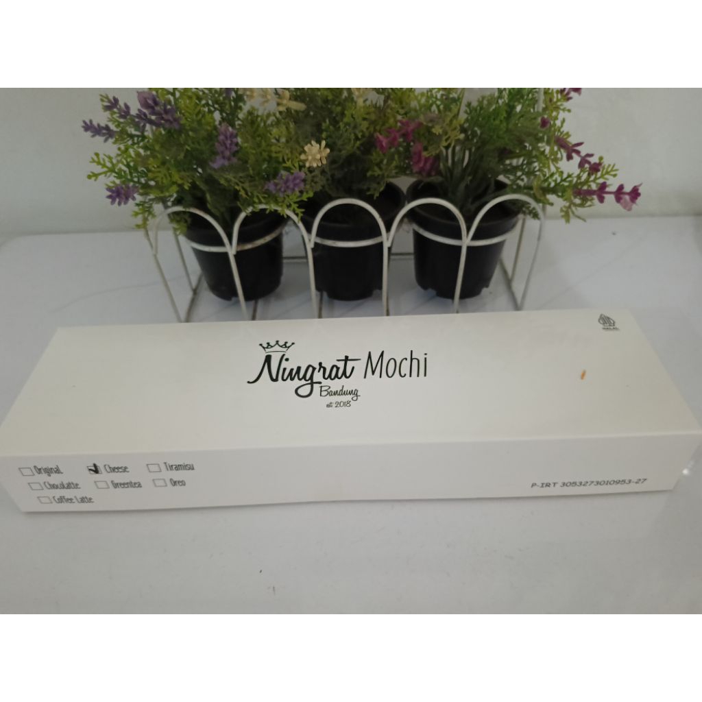 

kue Mochi ningrat enak oleh oleh bandung mochi ningrat kemasan baru