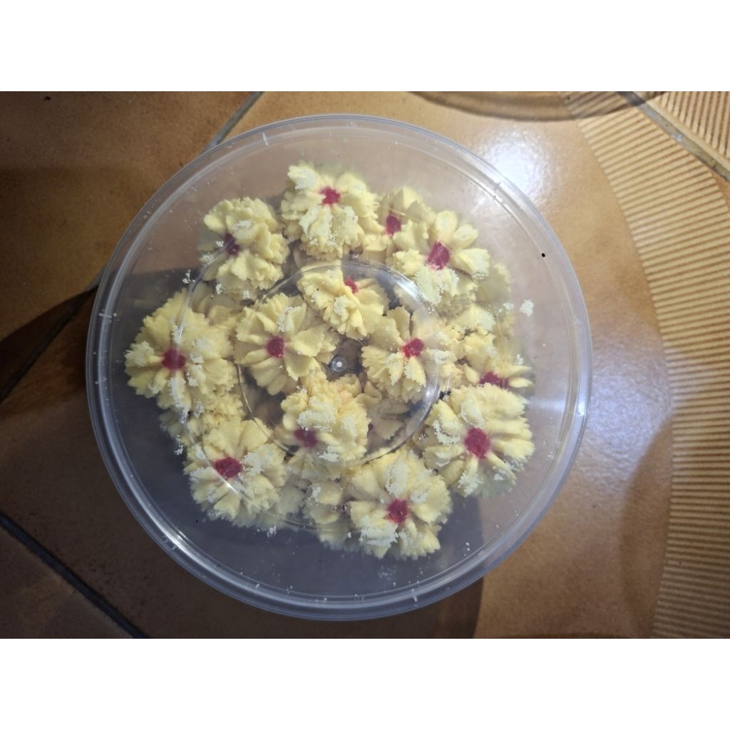 

Kue Semprit Lebaran 300 gram