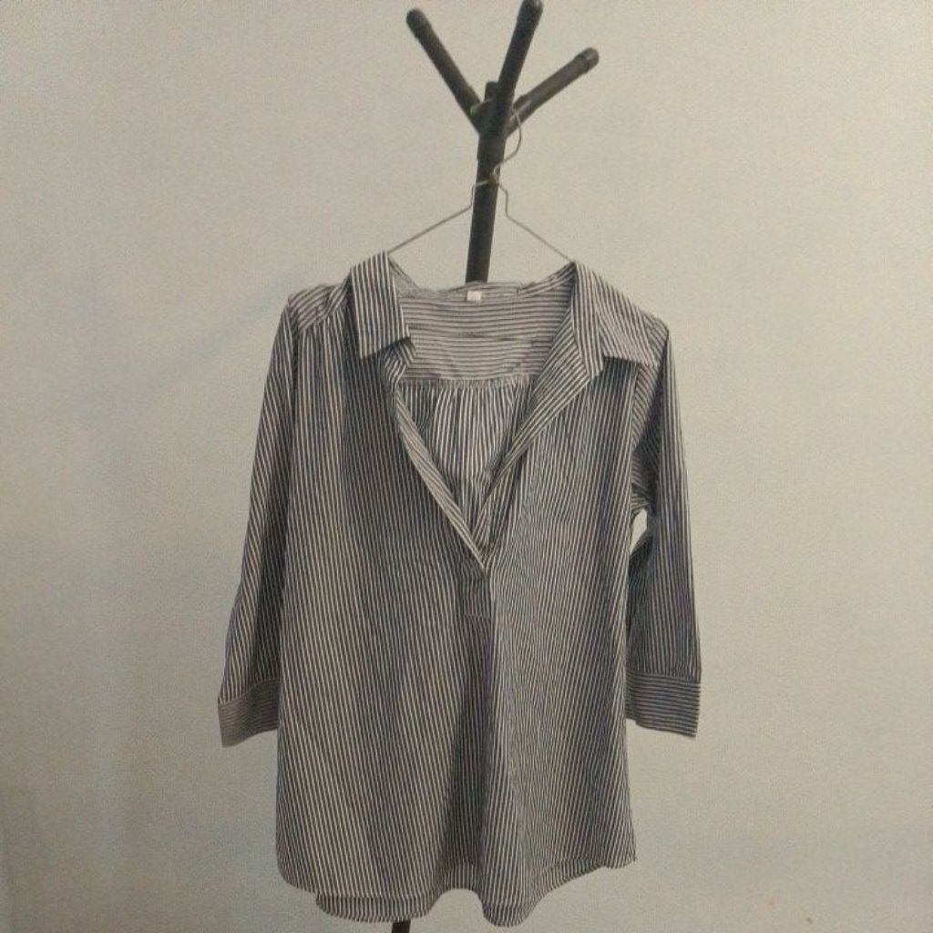 kemeja cewek biru muda garis garis putih