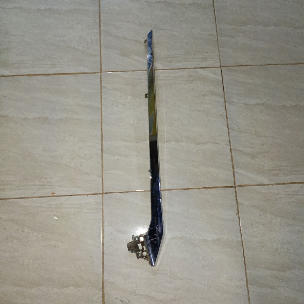 LIST LAMPU DEPAN MITSHUBISHI XPANDER 2021-2022 ORIGINAL