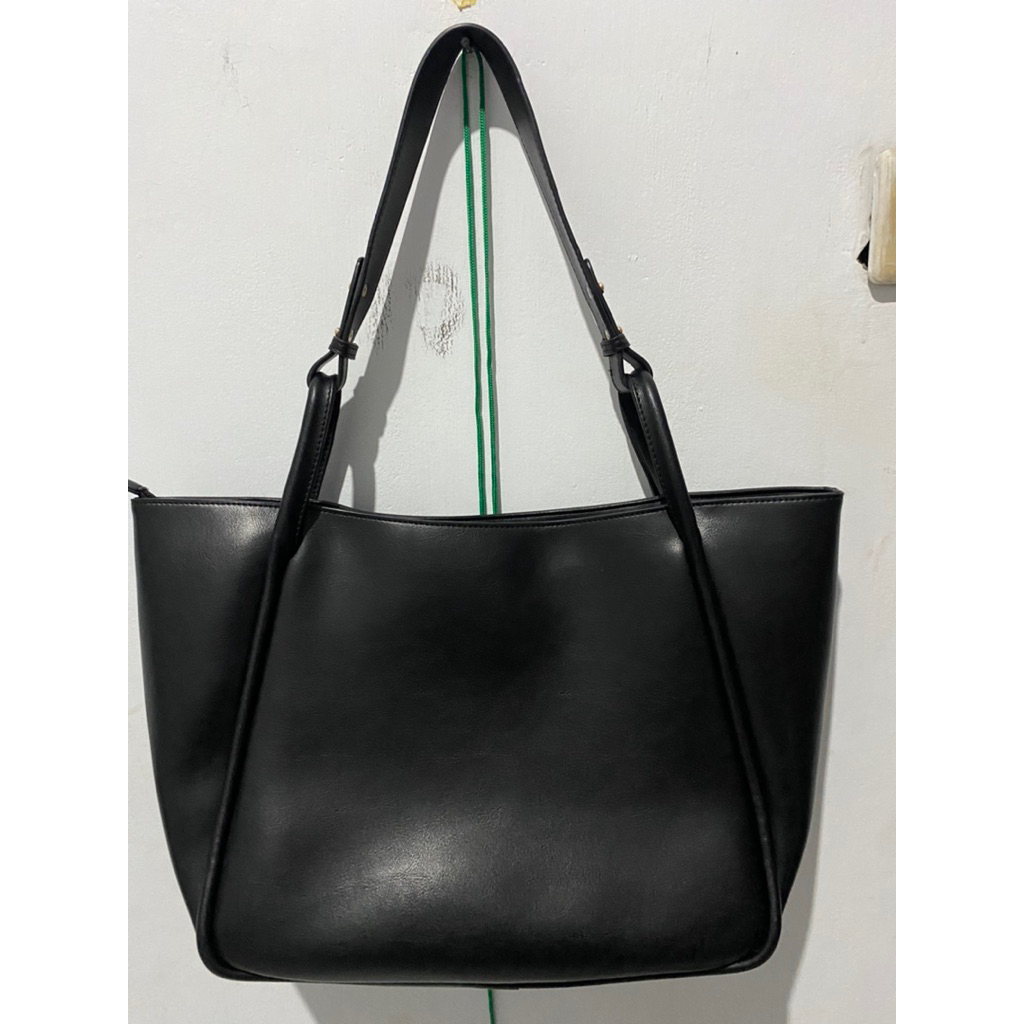 Preloved Hana Bags Hitam