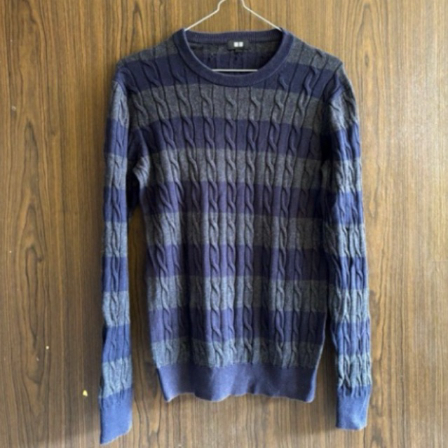 SWEATER KNIT UNIQLO