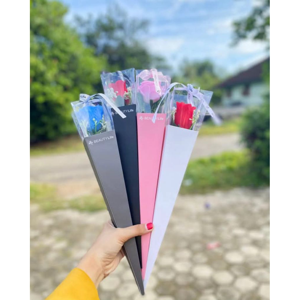 

(1pcs) Single rose box// box mika// bungkus bunga box mika