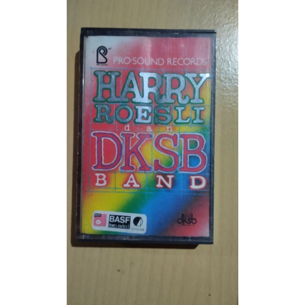 Kaset pita Harry Roesli