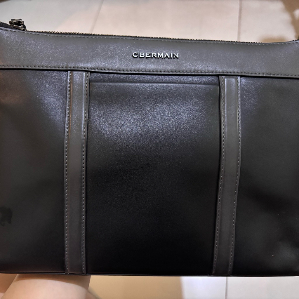 tas clutch obermain pria preloved