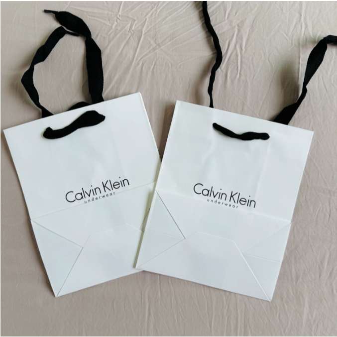 

Tas pembungkus kado
