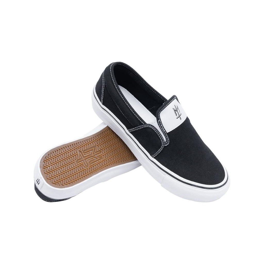 SEPATU MATERNAL DISASTER - CRUST 2 BW