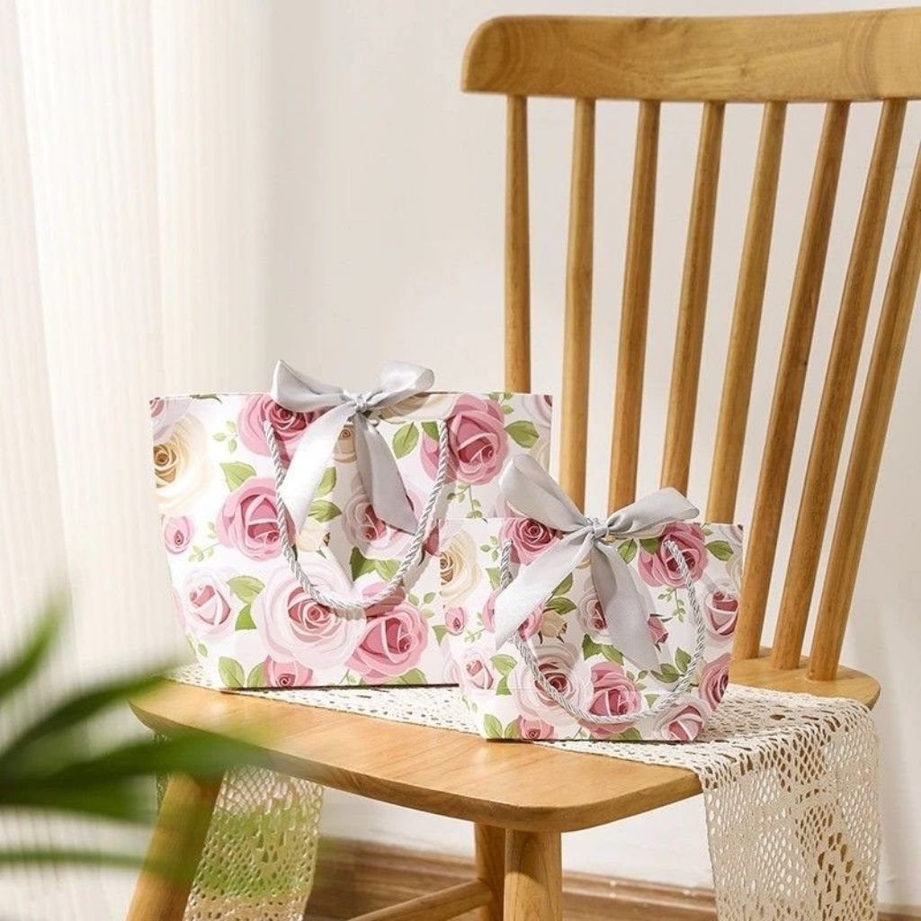 

Paperbag/ Gift Bag souvenir wedding bridesmaid ultah anniversary/Tas Kado birthday Chinese Valentine,box gradasi,paperbag marbel,tas estetik,mewah,elegant,paperbag import