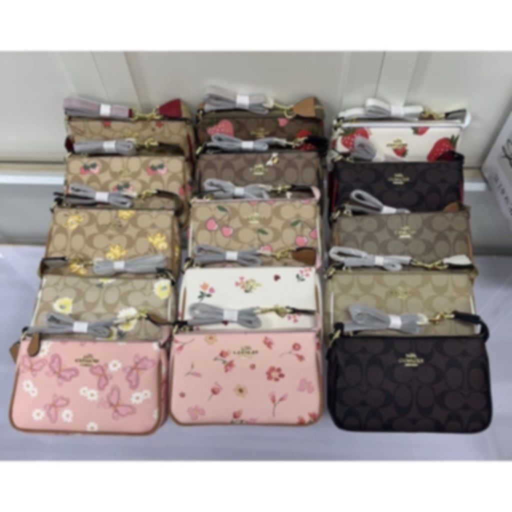 Nolita 19 In Signature Canvas Ch213 C7658 CB603 CF400 CH533 C3056 CC418 CJ657 C8673 C3308  CH149