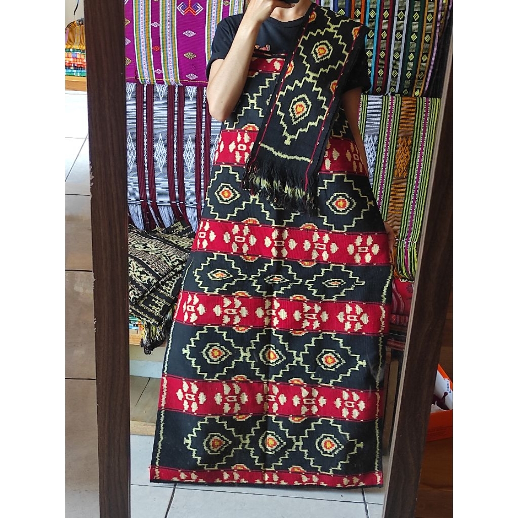 Tenun NTT - Sarung Rote - Tenun Rote