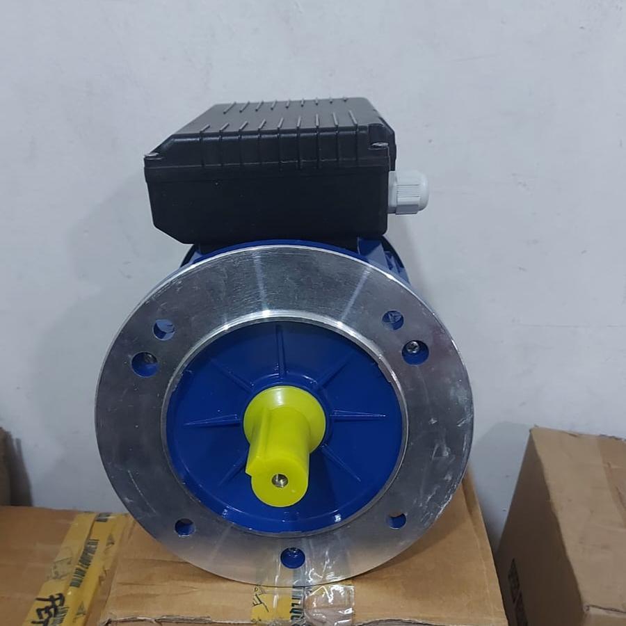 dinamo ADK 1.5 HP , 1 phase, 4P Flange Gearbox