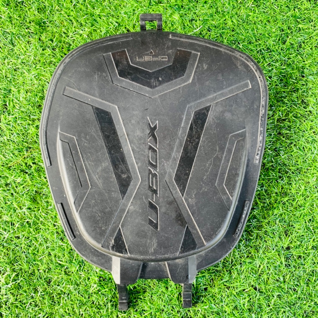 Tutup box bagasi Honda Vario 110 Techno Karbu Original copotan motor