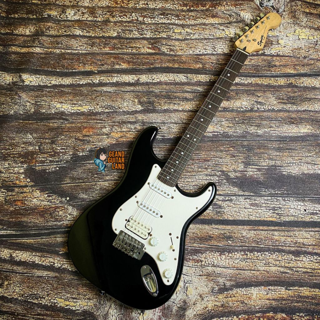 Squier Bullet Stratocaster HSS 2016 in Black