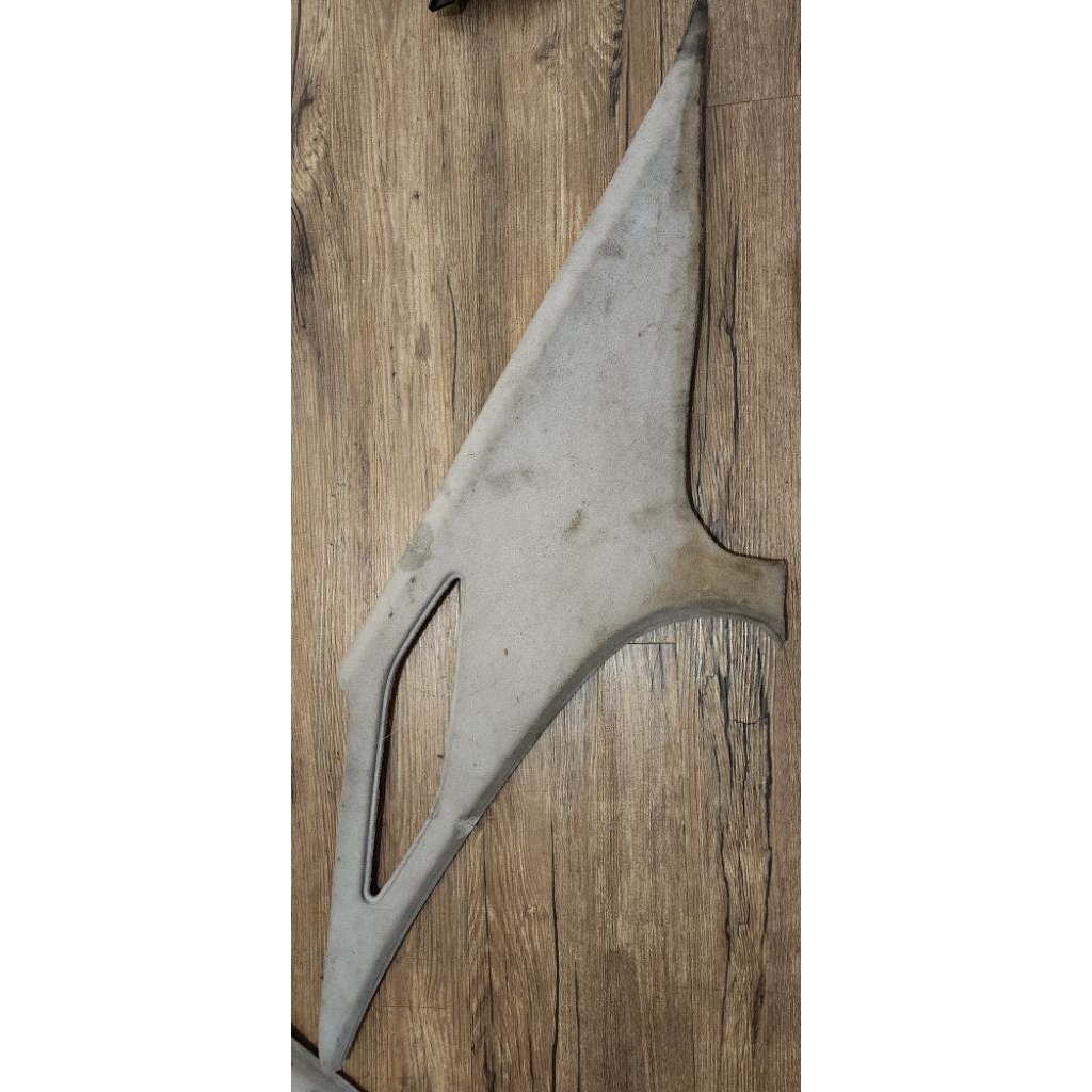 Pilar C BMW E39 Grey