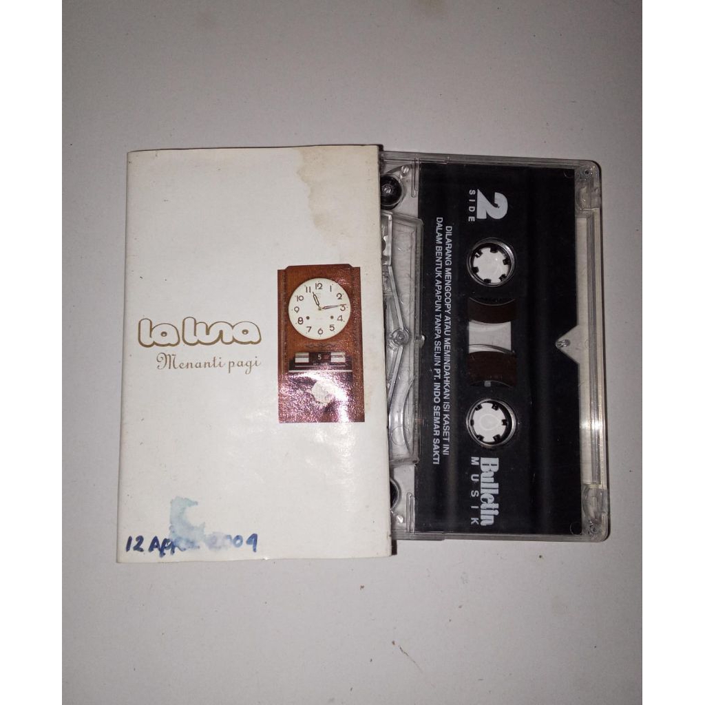kaset pita la luna - menanti pagi