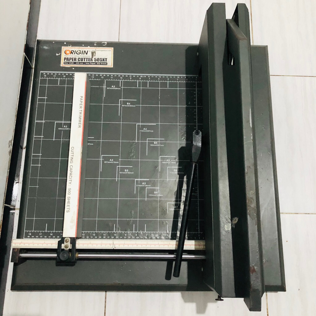

MESIN PEMOTONG KERTAS A3 1 RIM ORIGIN XT 500