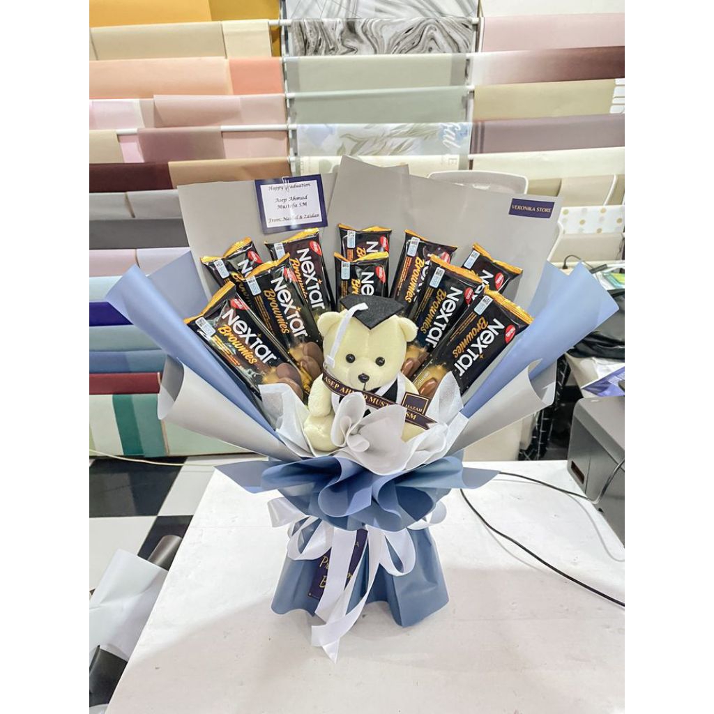 

bouquet snack nextar with boneka