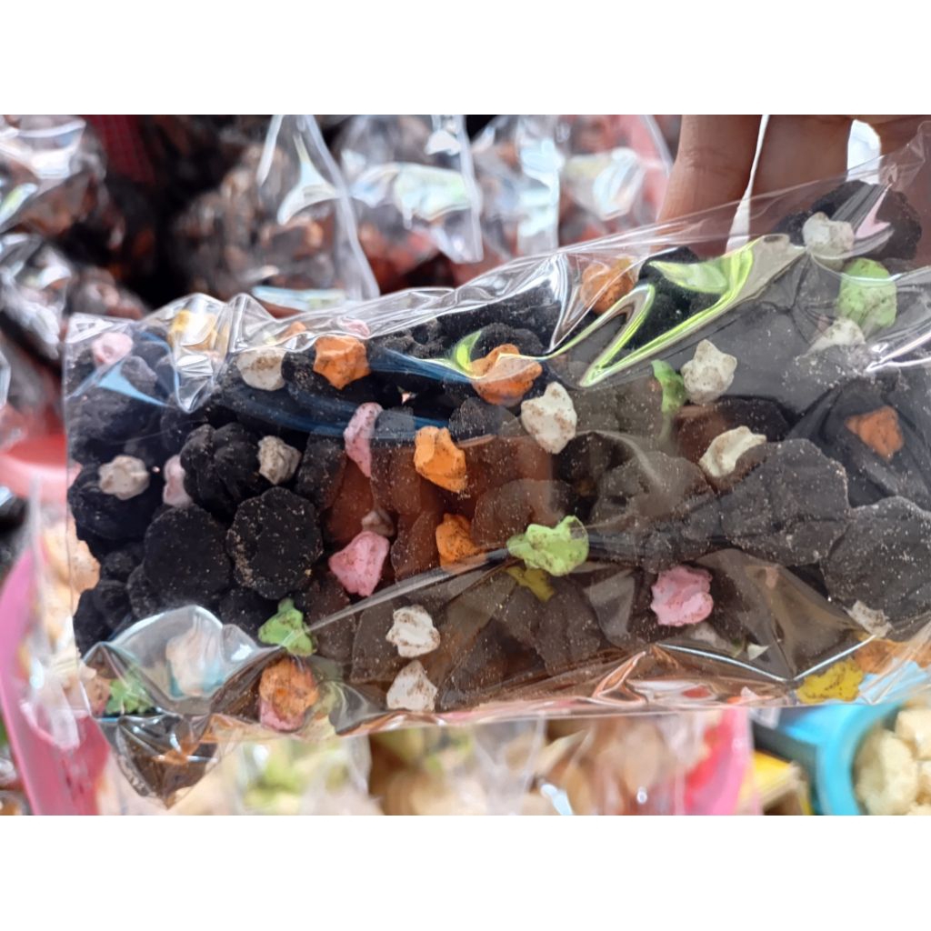 

GEMBROSE HITAM BLACK TORIO CHOCO SUPER PREMIUM SUPER RENYAH ENAK BANGET ORIGINAL GURIH ENAK RENYAH SUPER ENAK BANGET CEMAL CEMIL CRISPY STOK SELALU TERBARU TERLARIS CAMILAN Camilan Super Quality Enak TOP premium enak