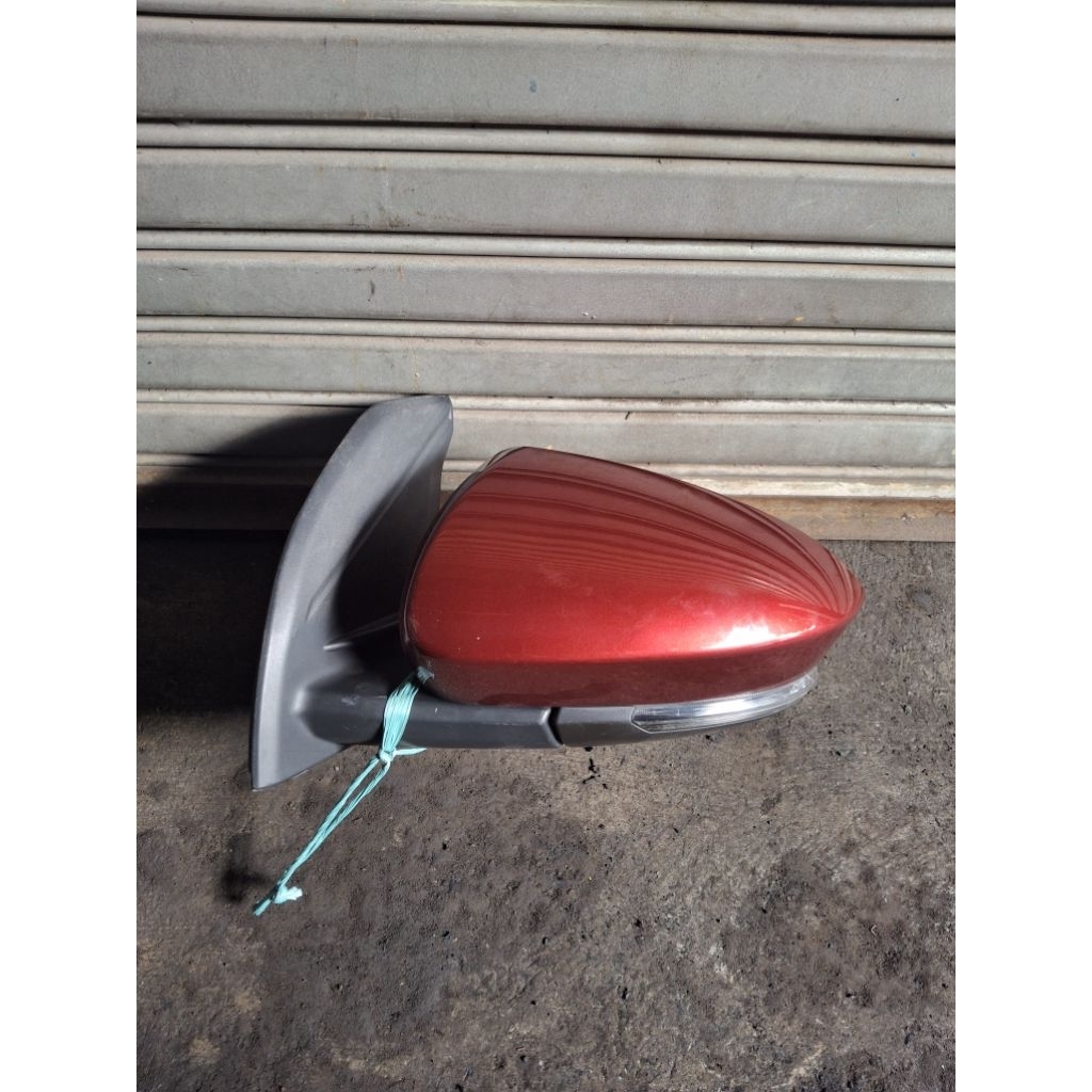 Spion Toyota Raize Kiri