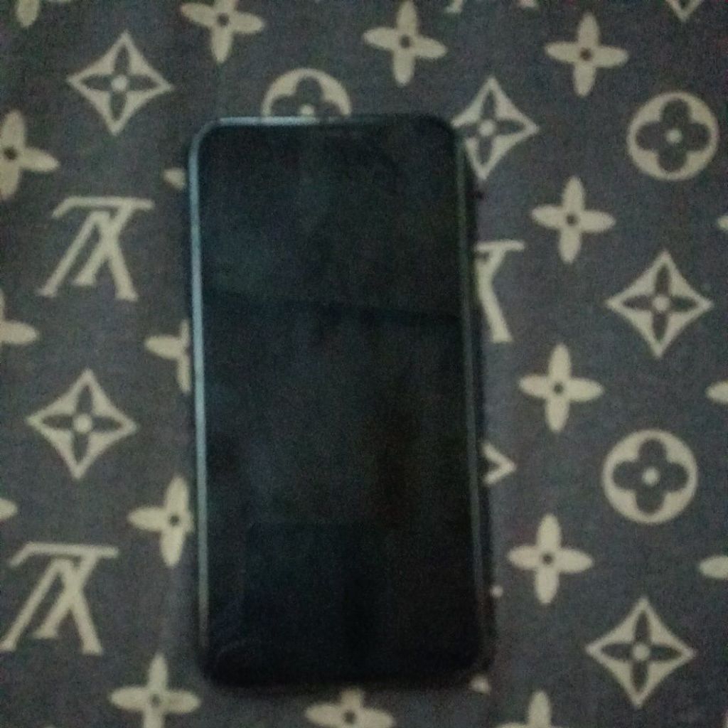 iPhone xr lock iCloud