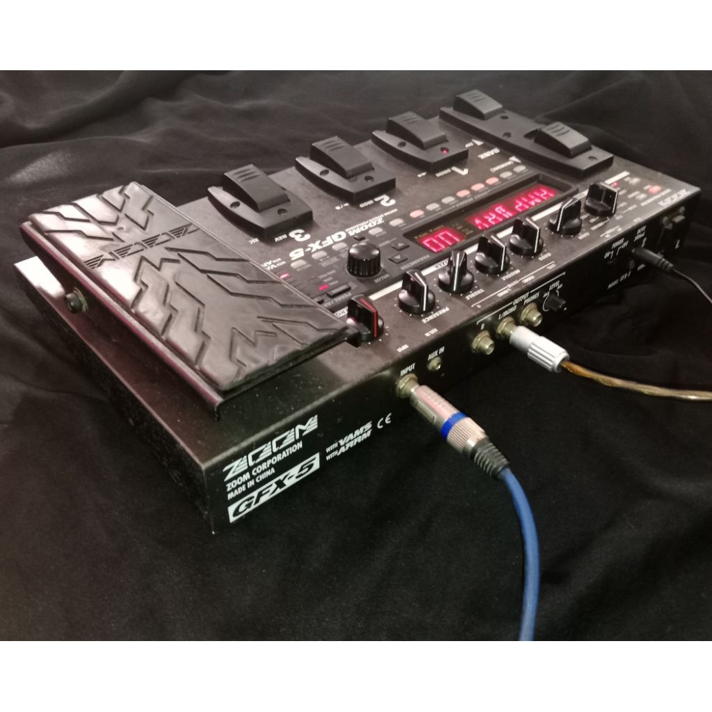 Efek Gitar Zoom GFX5 Rare Item