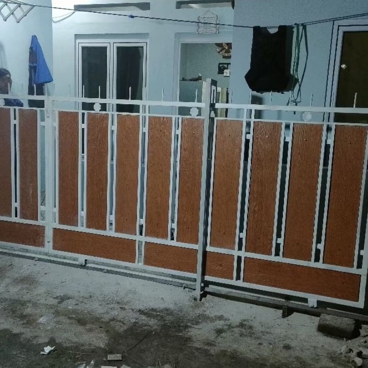 pagar rumah minimalis kombinasi lisplang grc