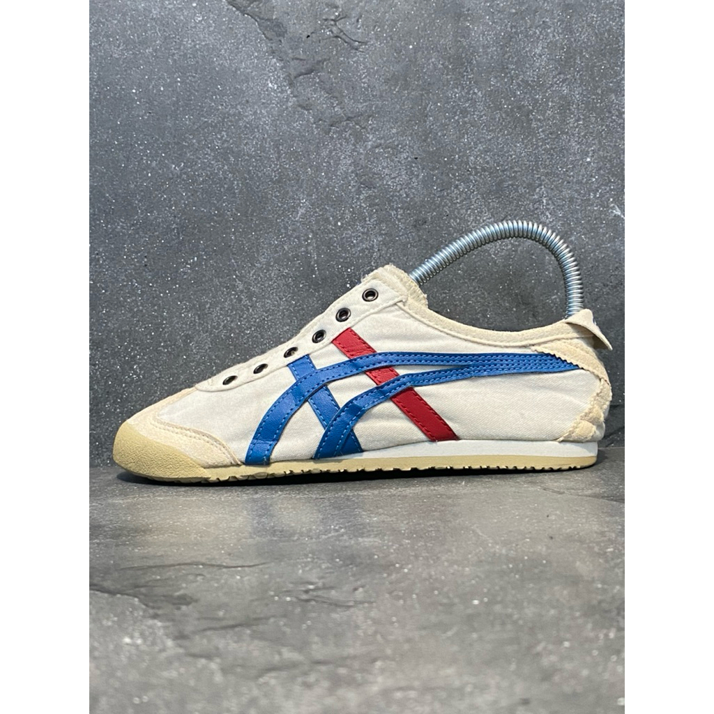 onitsuka b7964