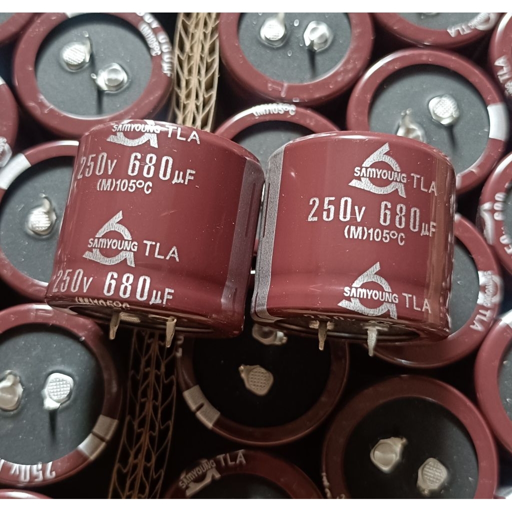 ELCO BARU 250V 680 UF