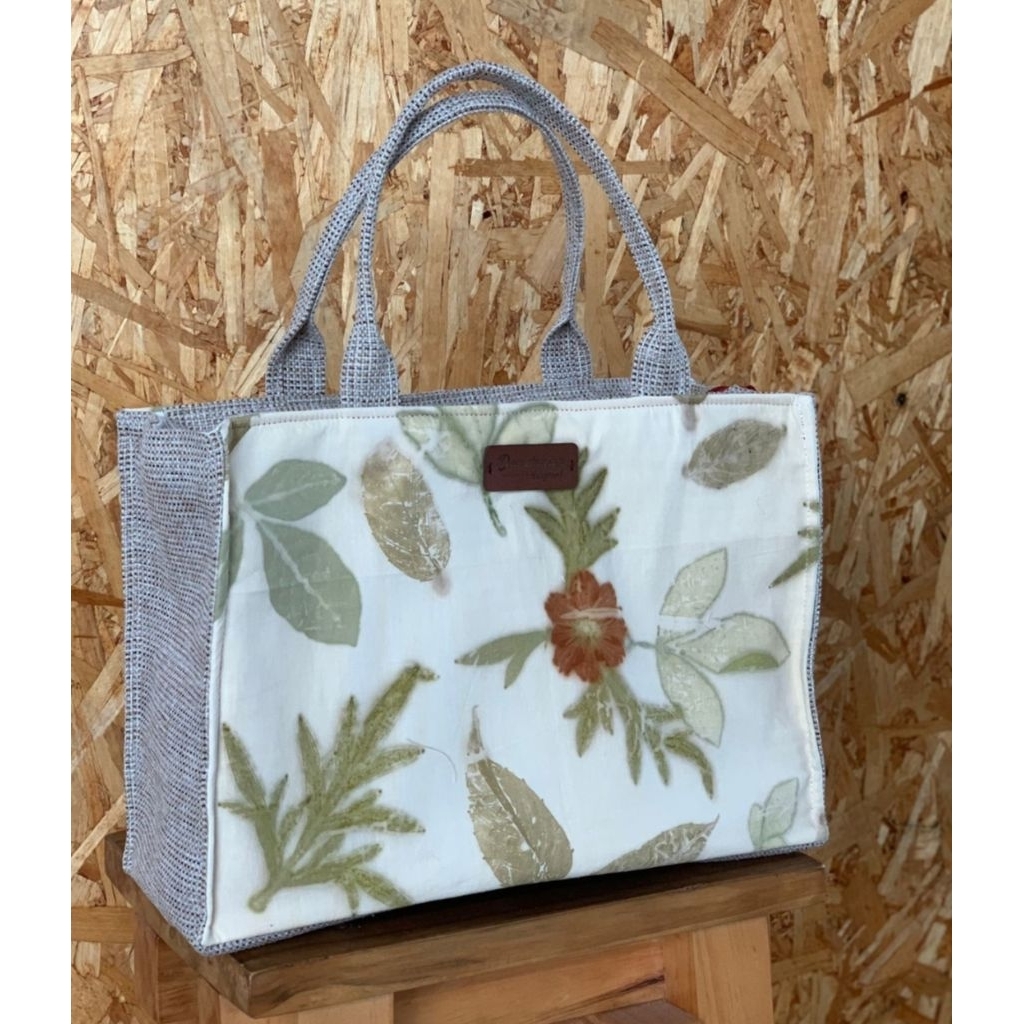 tas ecoprint wanita motif bunga dan daun