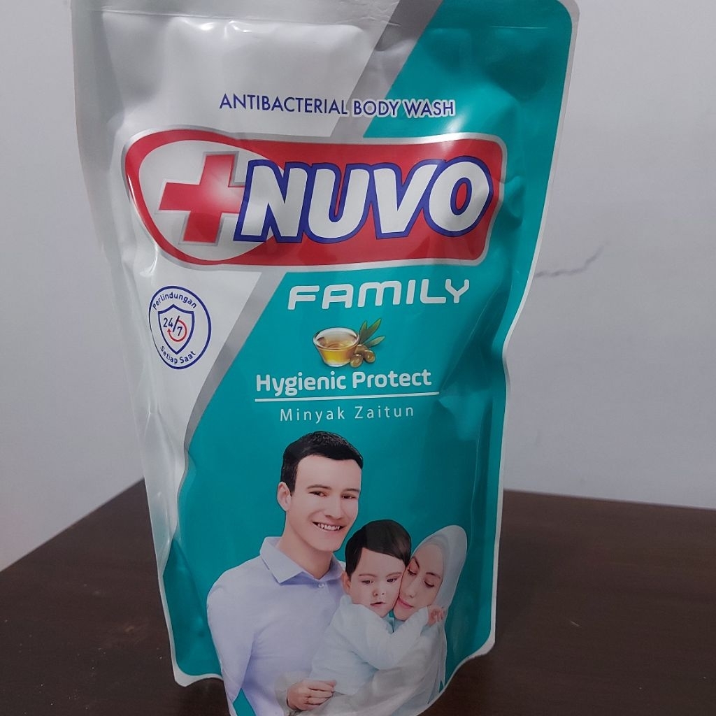 Sabun Mandi Cair Nuvo Family Hygienic Protect Minyak Zaitun 400ml