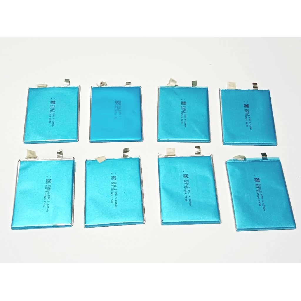 Qlola Money Baterai Polymer 3000Mah