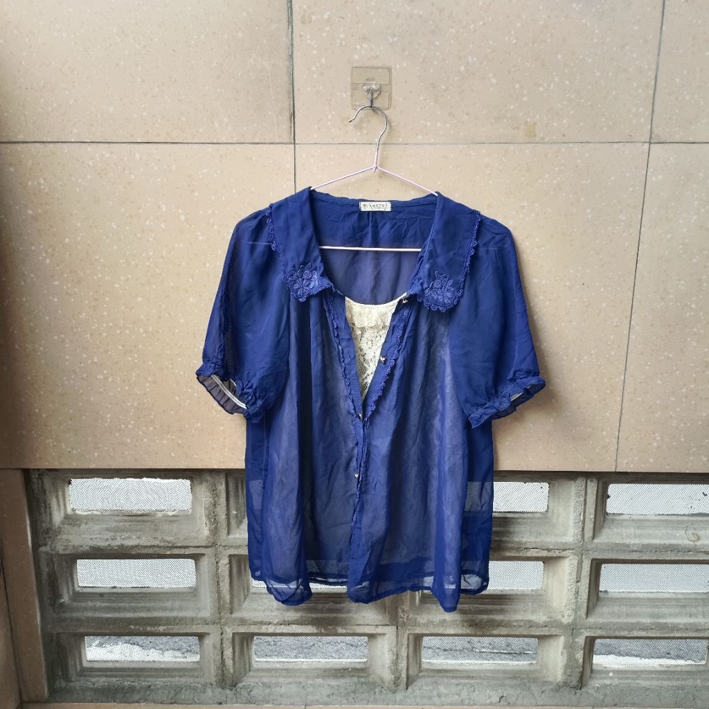 atasan axes femme milkmaid blouse