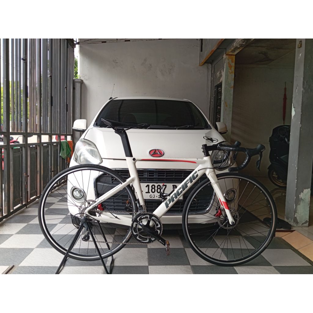 Road bike Pacific Paradox RS (like new)