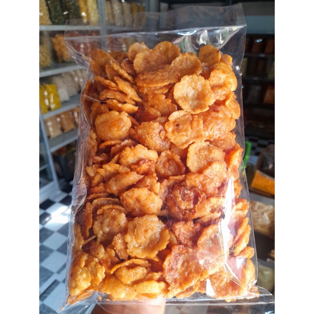 

Emping mlinjo pedas manis enak dan lezat terlaris