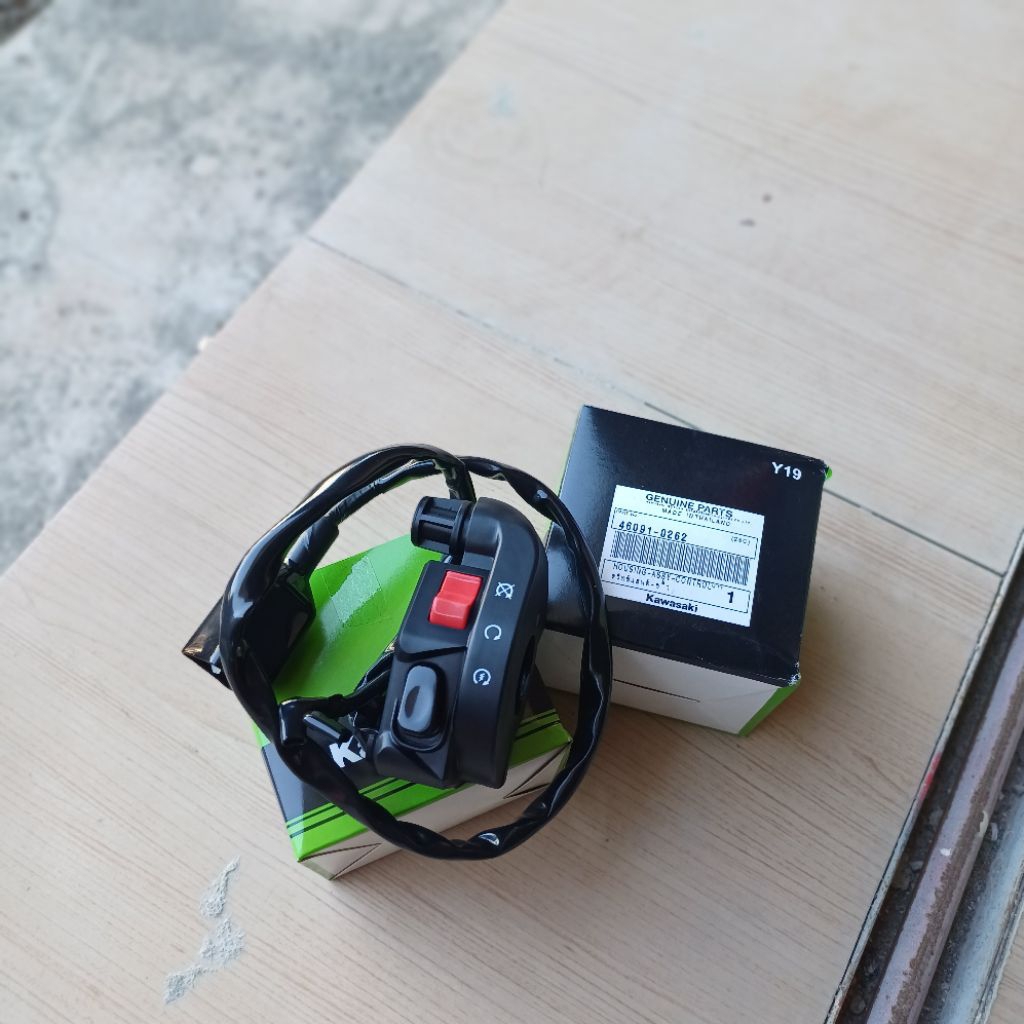 Holder Kanan Ninja KSR Original Kawasaki 46091-0262