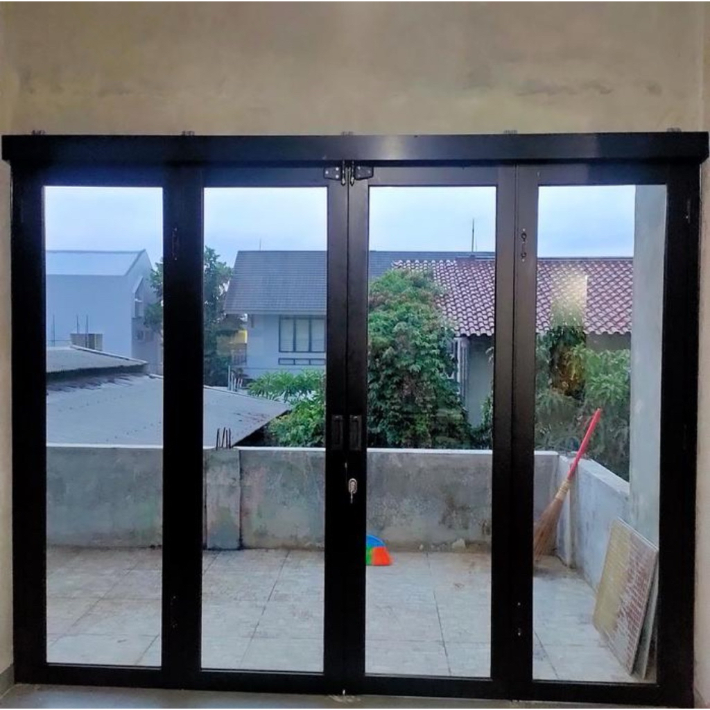 Pintu alumunium lipat