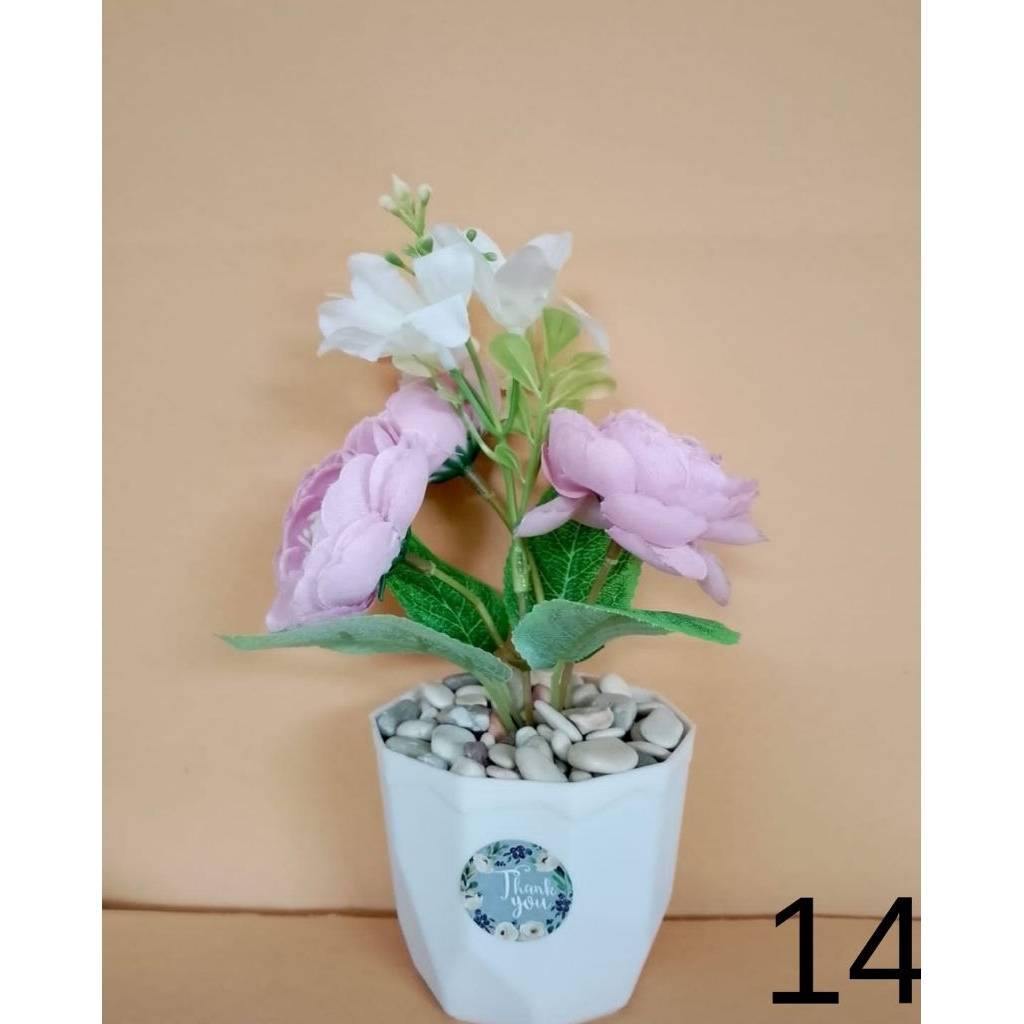 Bunga hias pot kecil meja 2