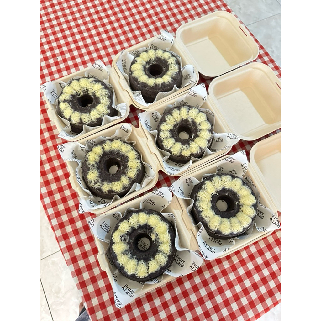 

Bolu Ketan Hitam Keju Lumer