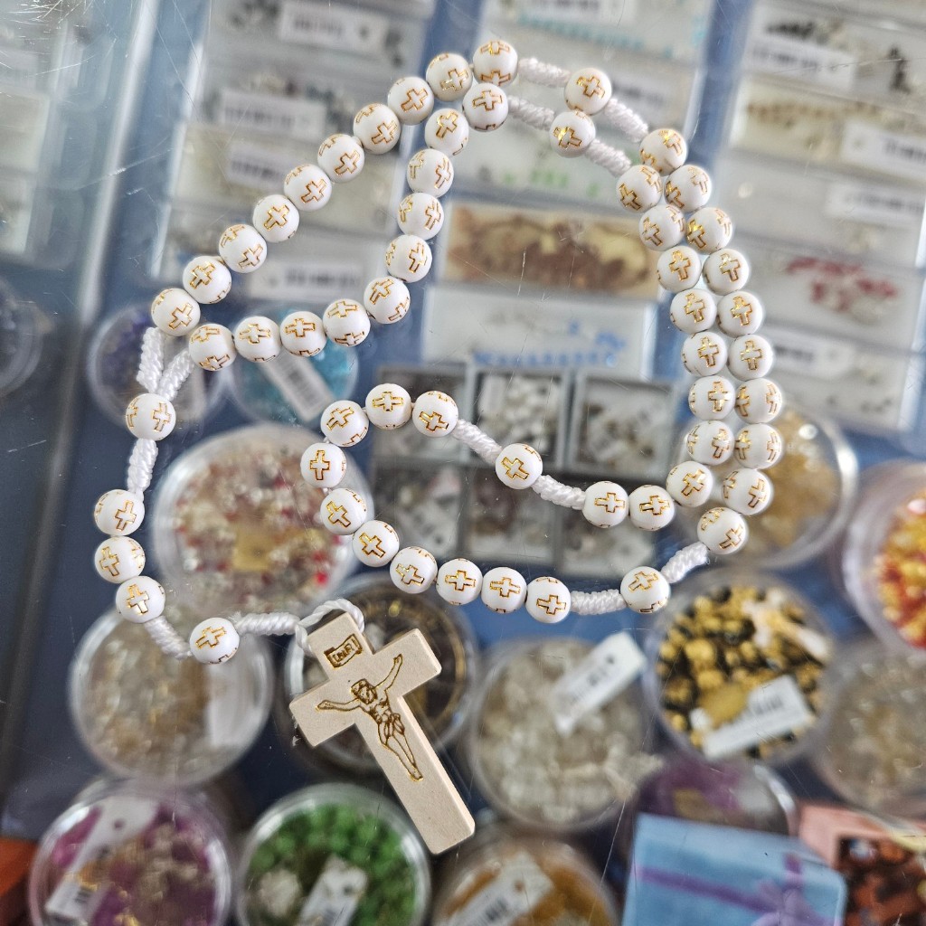 Rosario Tali Putih Motif Salib 8mm Gold Silver