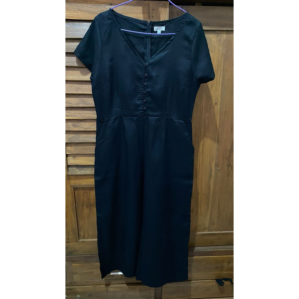 Jumpsuit Hitam Erato
