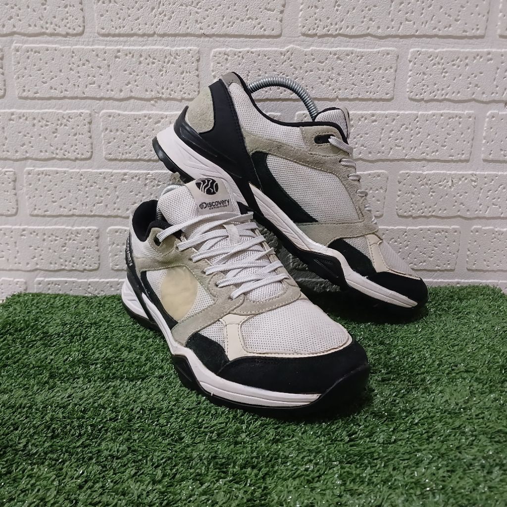 Sepatu Discovery Expedition second