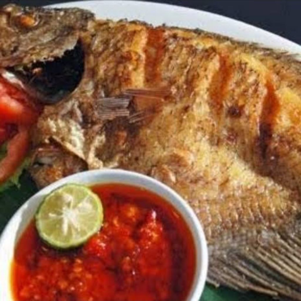 

Gurame Goreng 1 Ekor + Sambal Spesial