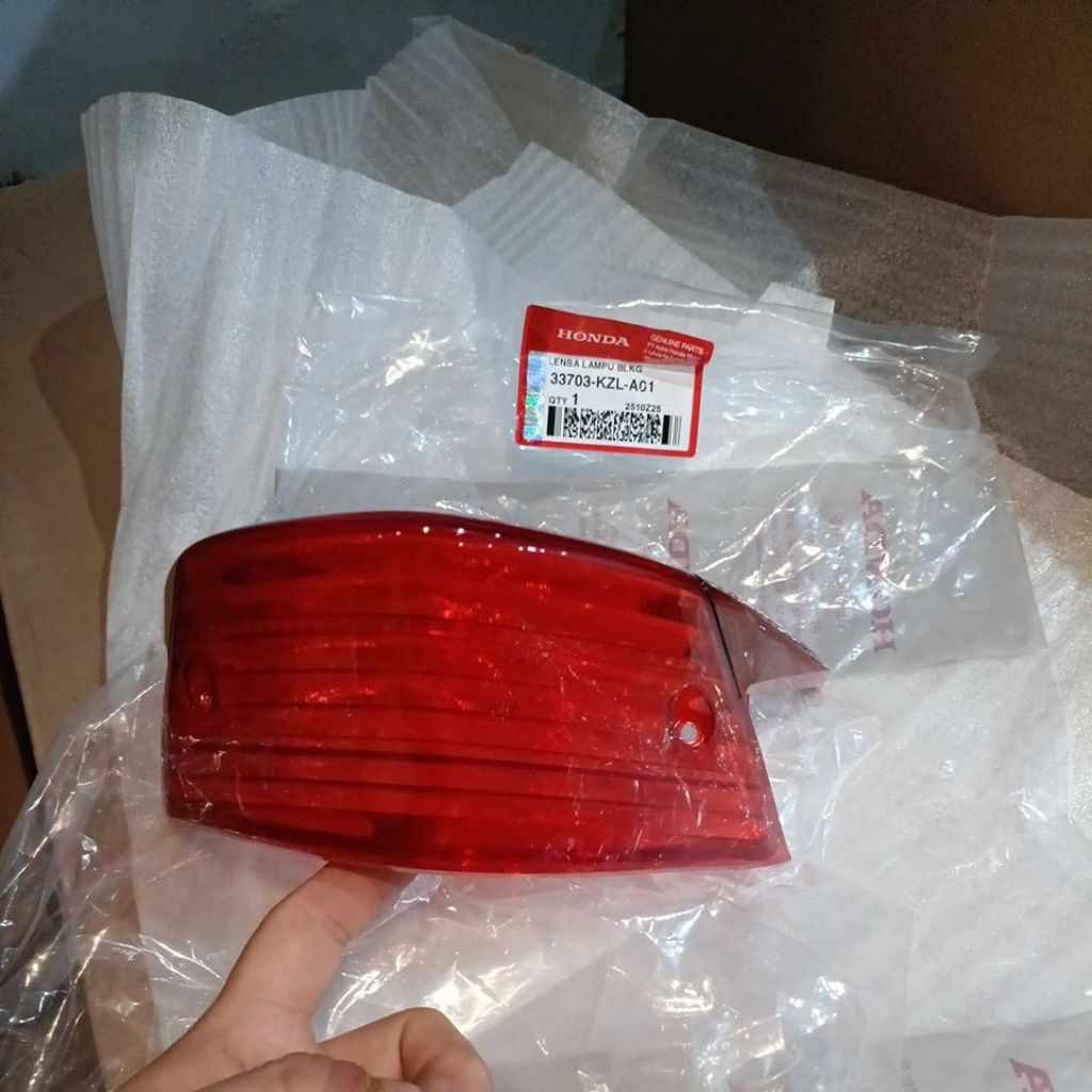 Mika Stoplamp Lampu Belakang SPACY Original 33703 KZL A01
