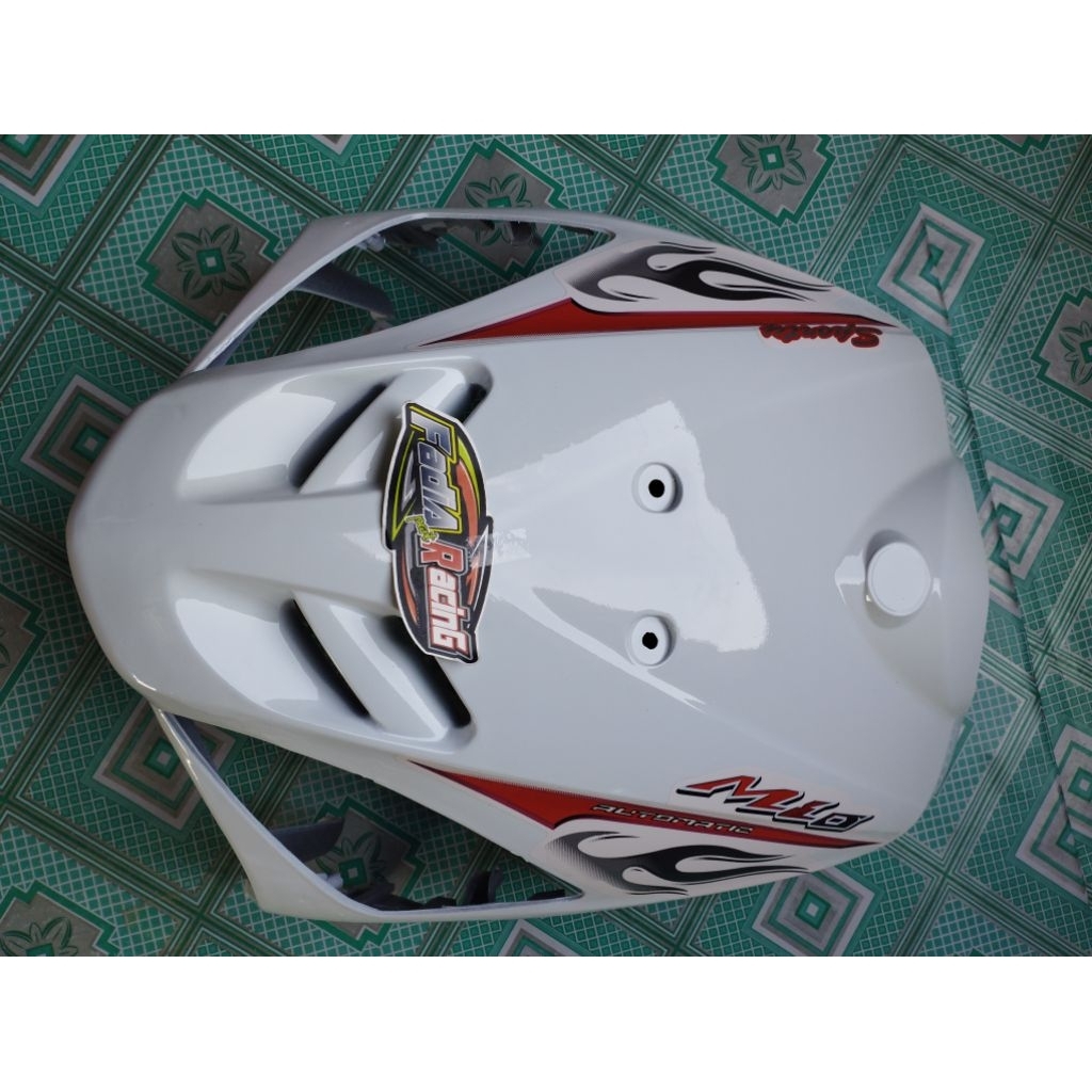 Panel Dada Mio Sporty Warna Putih Plus Striping