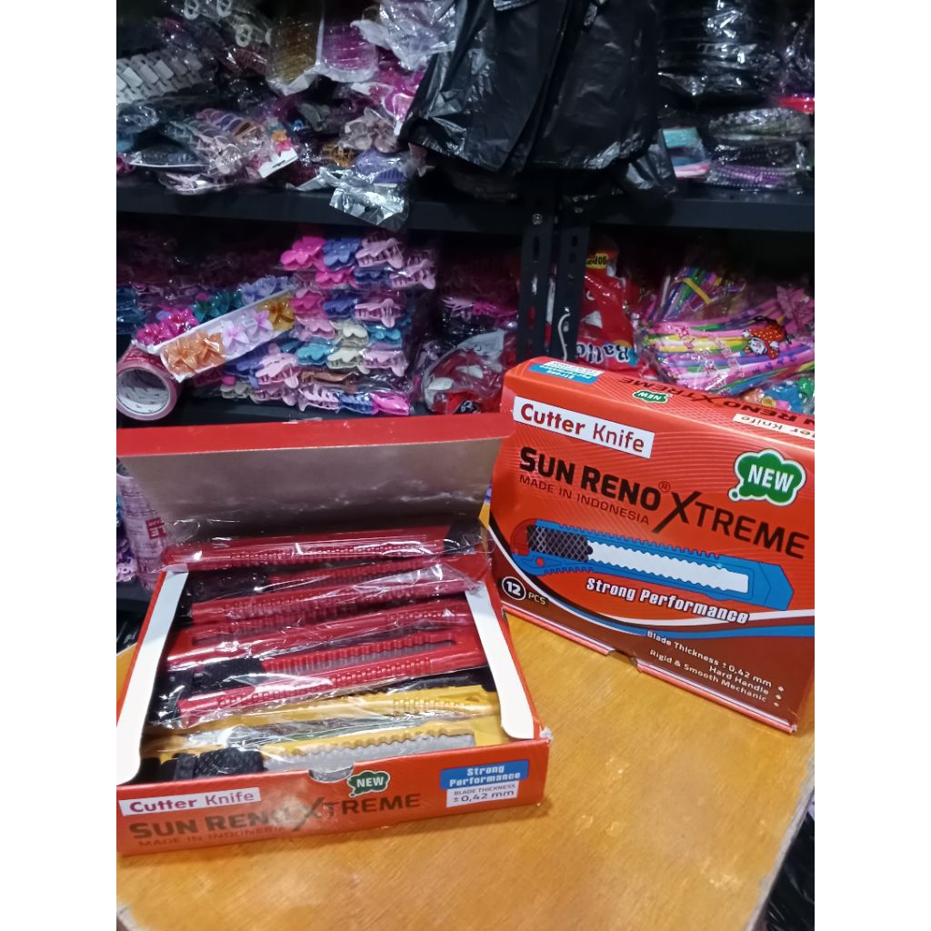 

pisau cutter sunreno besar 12pcs