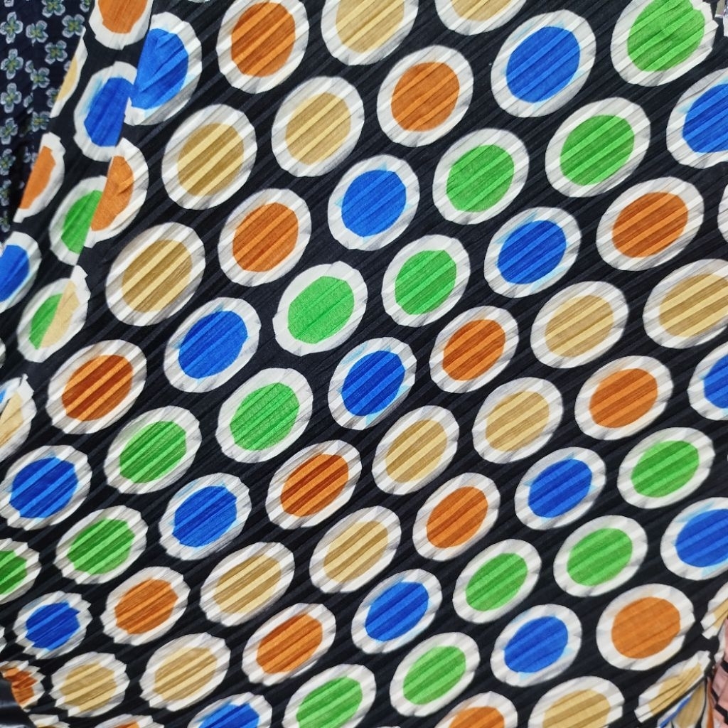 Bahan satin silk plisket motif // Kain satin silk plisket // Bahan satin silk // Kain satin silk mot