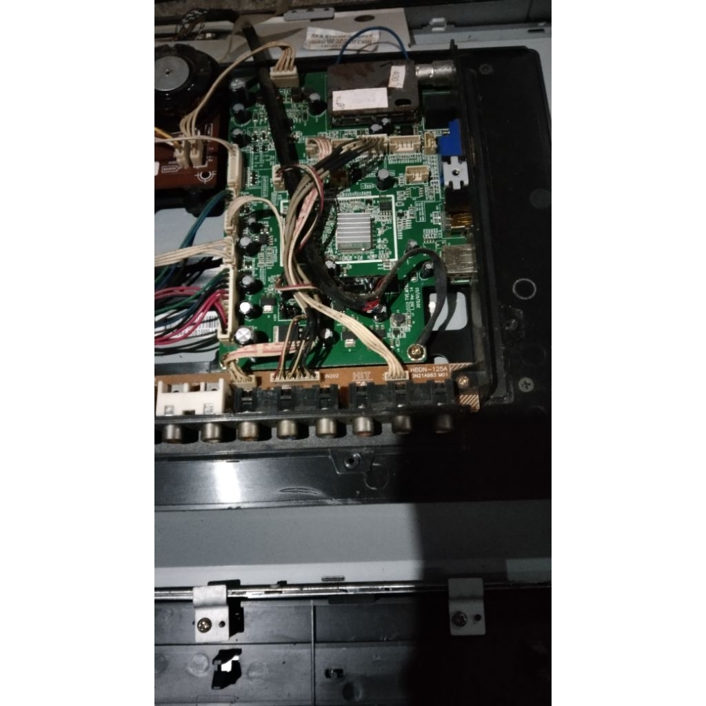 MAINBOARD MB POLYTRON 24B33 MAINBOARD PLD24B33 MAINBOARD POLYTRON 24B33