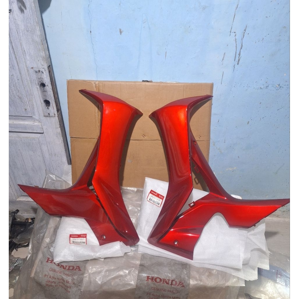cover sayap sebeng tebeng luar Honda supra x125 X 125 helm in original ahm honda 64400 64450-KYZ-900